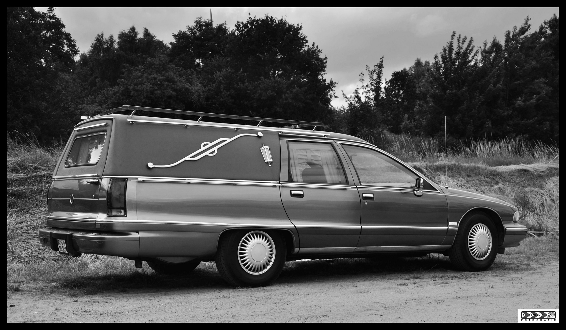 Chrysler Caprice Miller Meteor Hearse