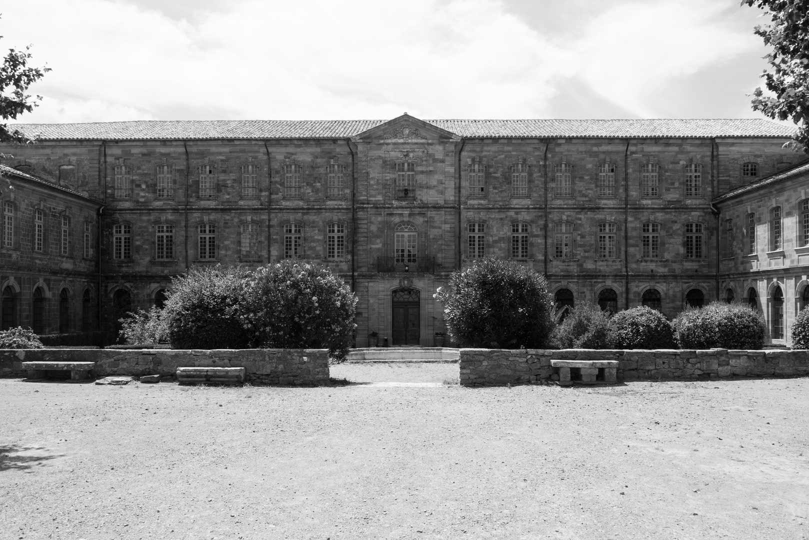 Château-Abbaye de Cassan