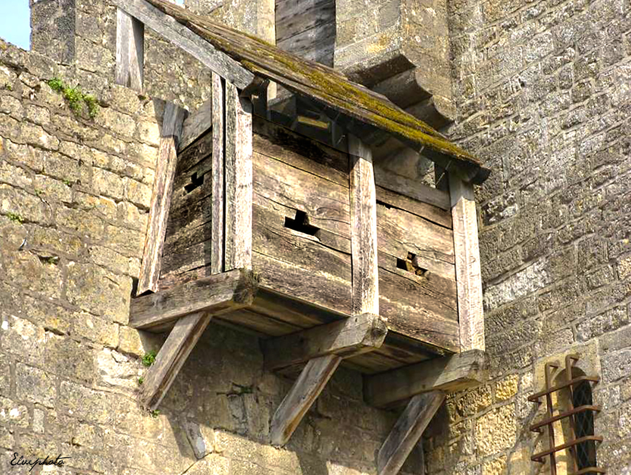 Château de Beynac : les latrines