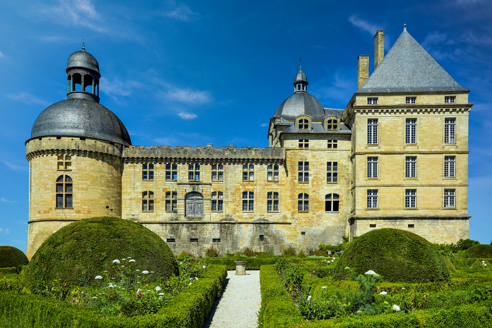 Château de Hautefort 02