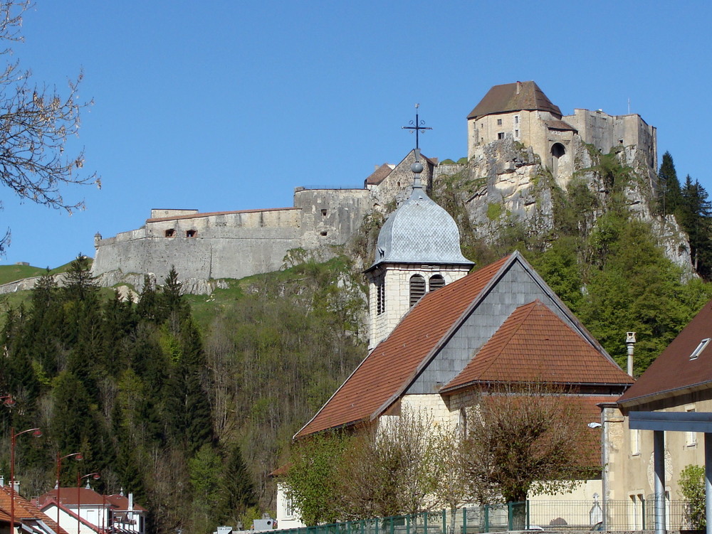 Château de Joux (F).01