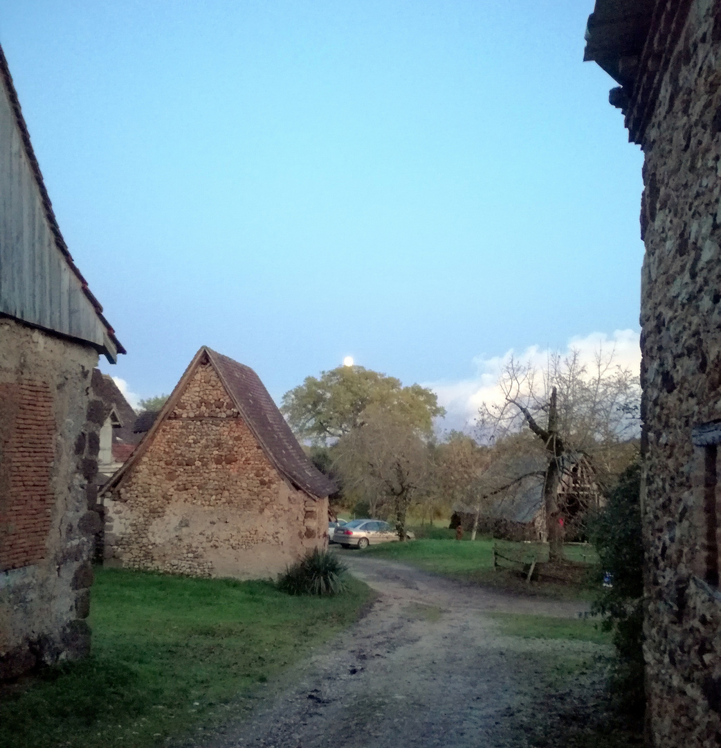 Château de l'Herm, au couchant ... Dordogne