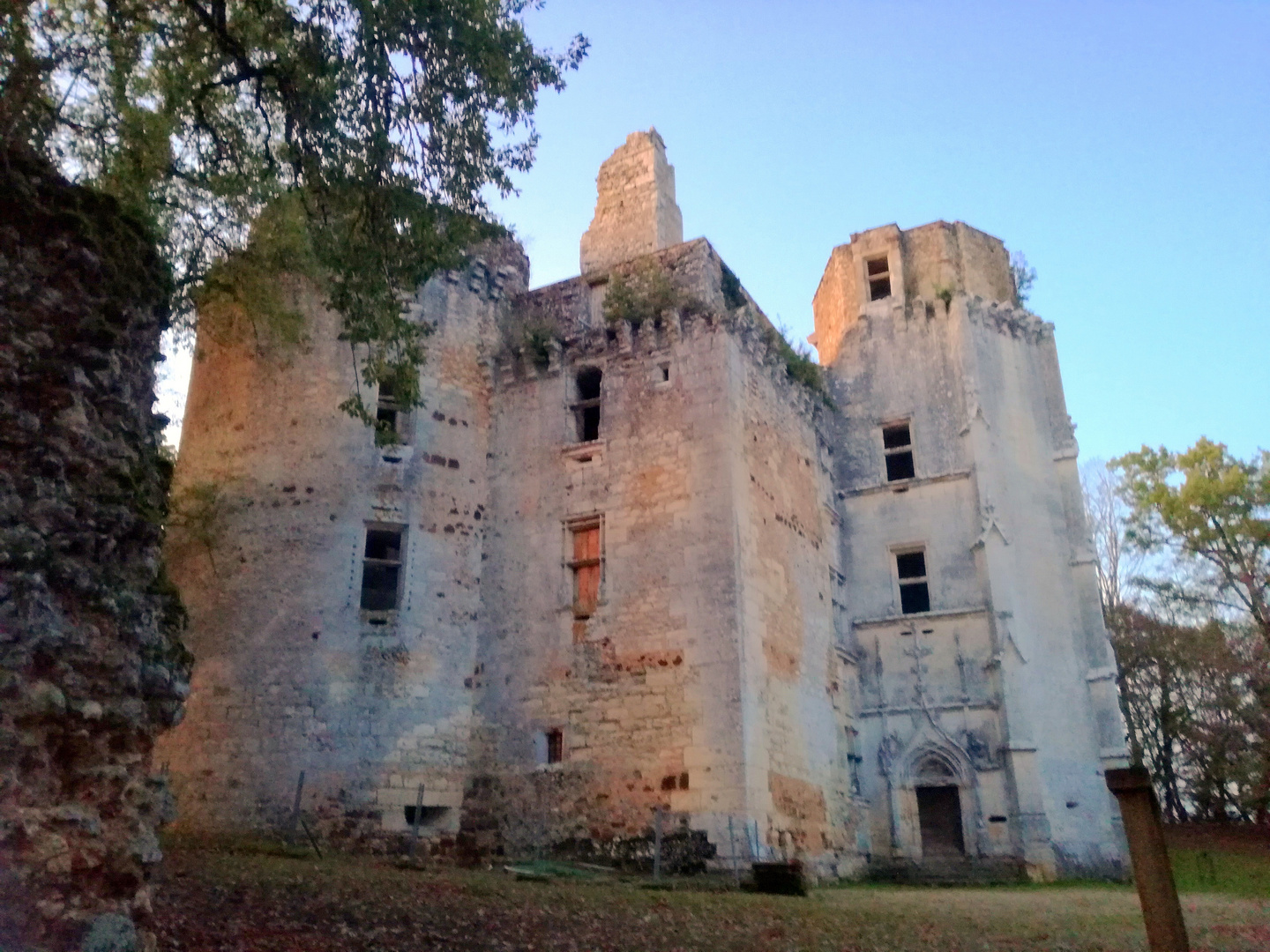 Château de l'Herm, au couchant ... Dordogne