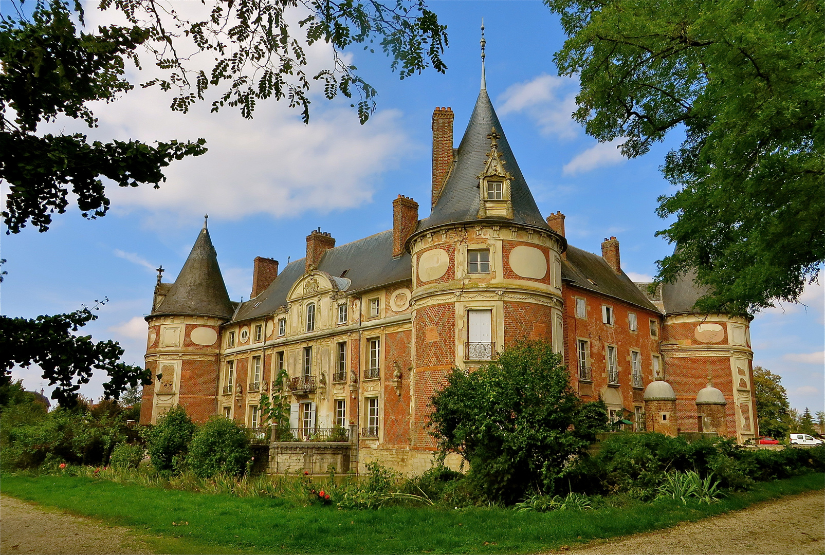 ... Château de Longecourt -1- !!!...