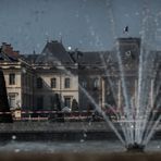 Château de Lunéville au travers du jet d'eau de son Parc