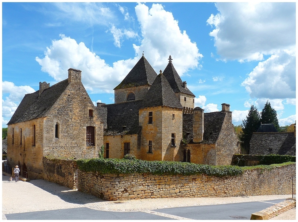 Château de Saint Genies .