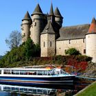 Château de Val Balade sur le Lac Chambon