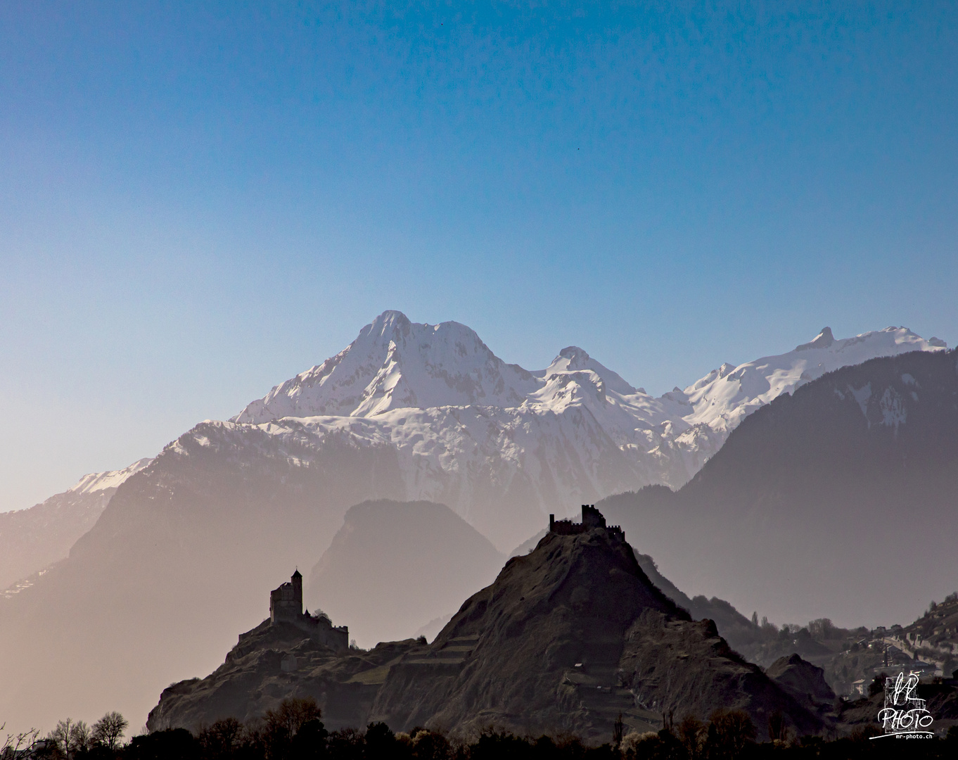 Château de Valère & Schloss Tourbillon in Sion/Sitten (VS).