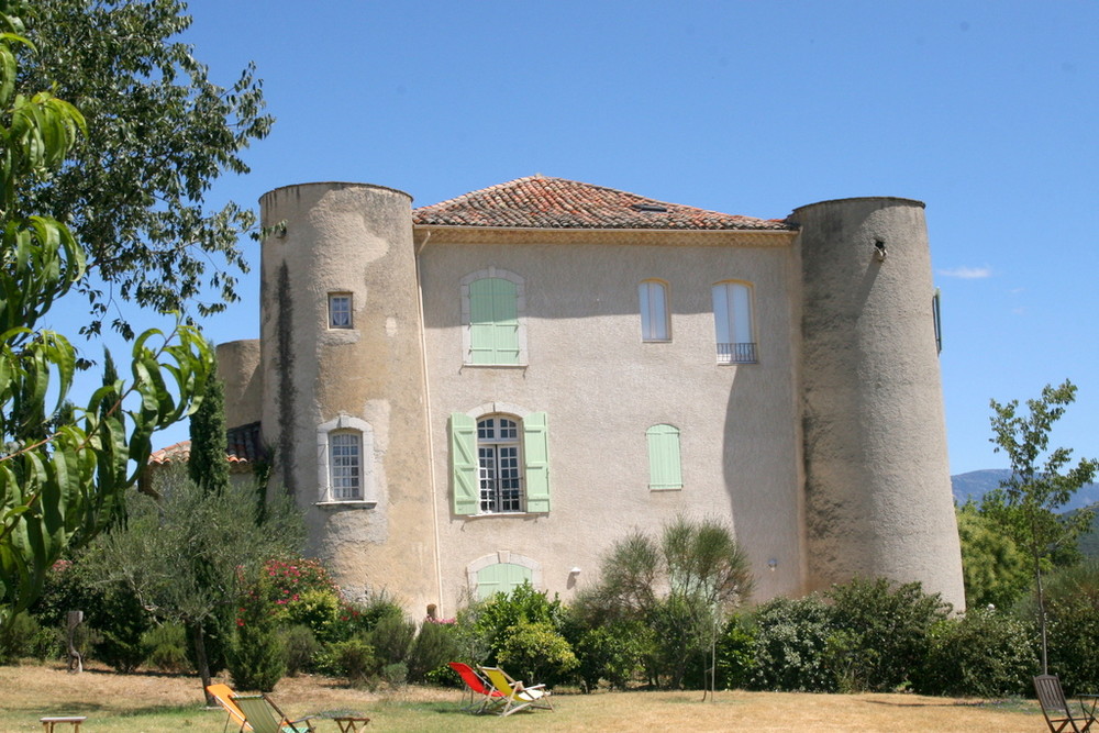 Château en Provence, pas en Espagne