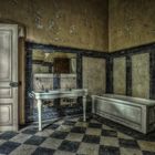 Château Lumière - Bathroom