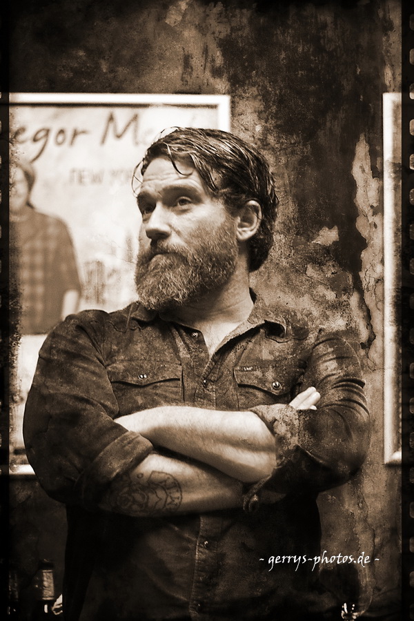 CHUCK RAGAN