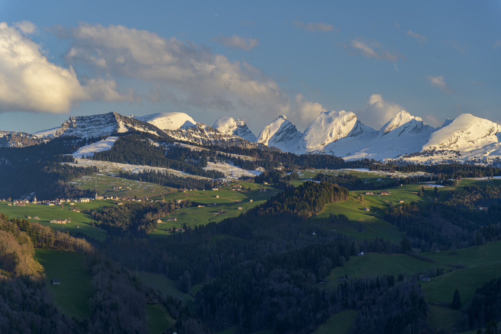 Churfirsten im Abendlicht, von Oberhelfenschwil