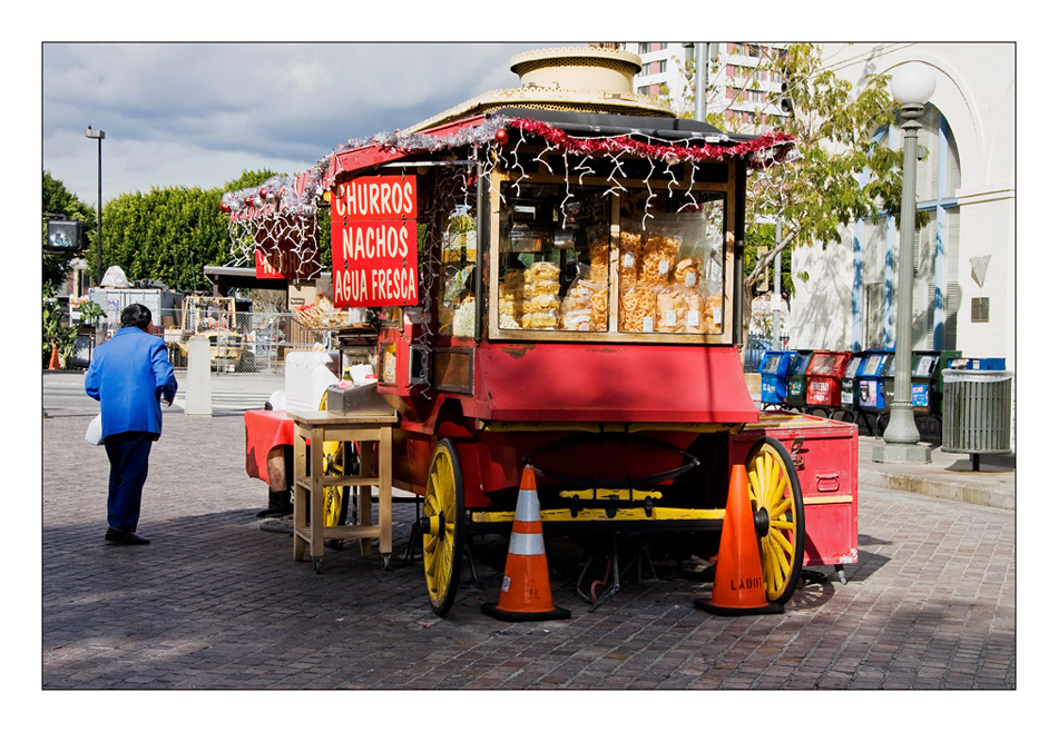 CHURROS, NACHOS, AGUA FRESCA