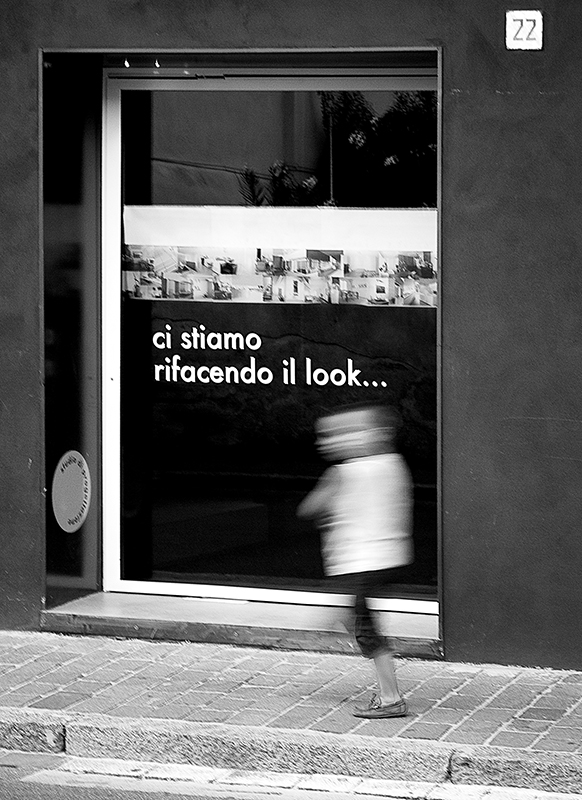 Ci stiamo rifacendo il look...