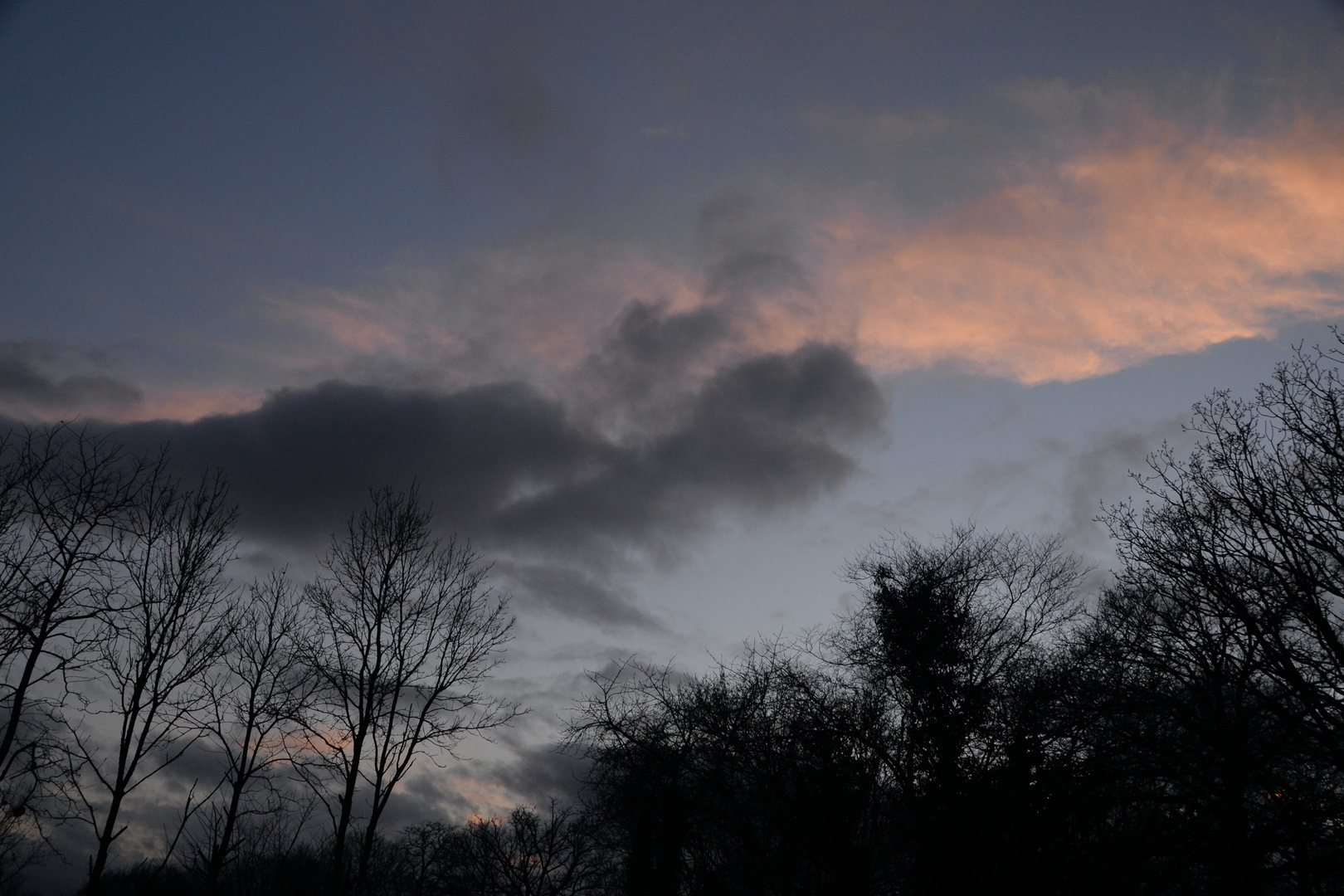 Ciel de fin de journée .