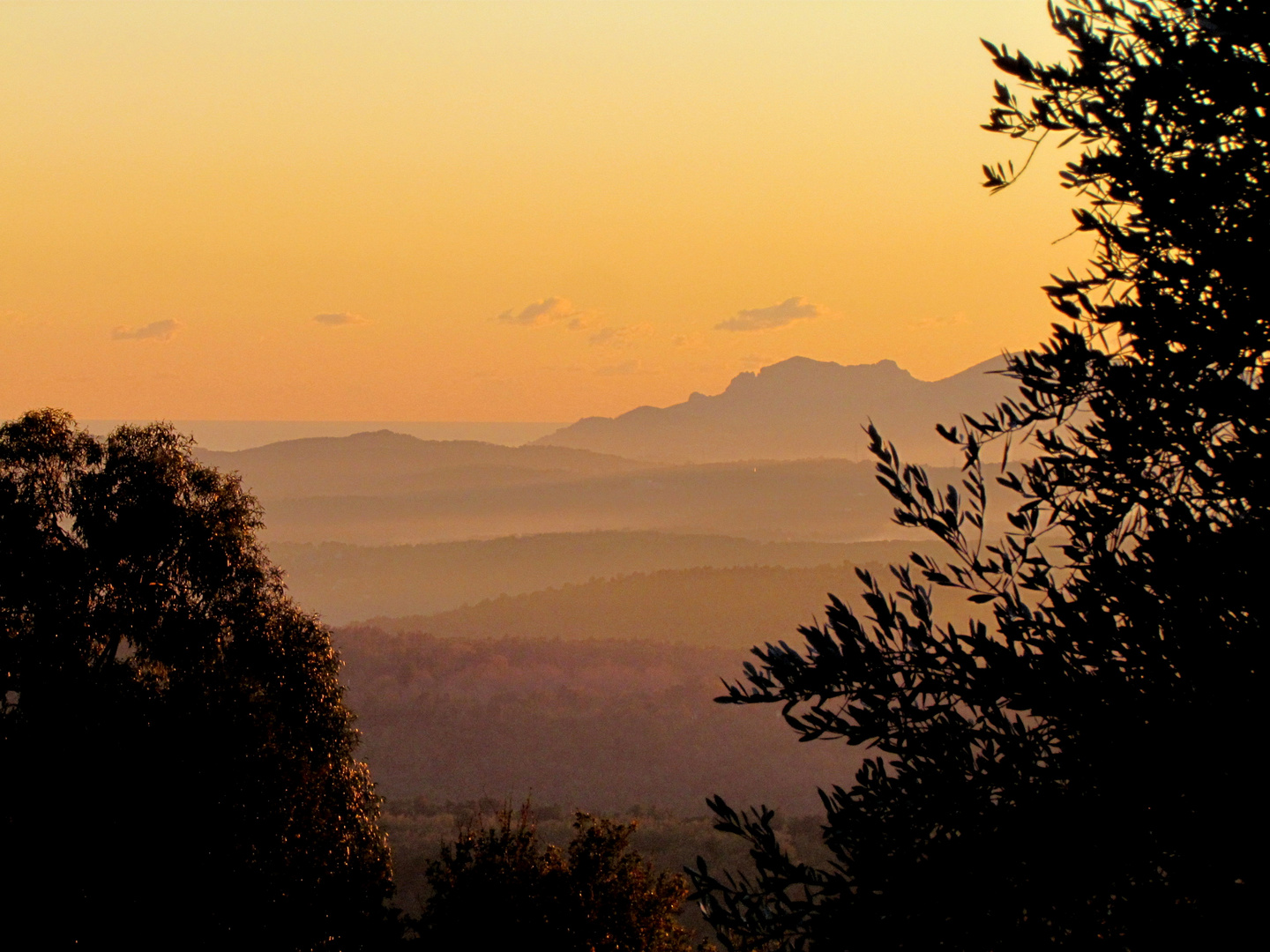 Ciel d'hiver sur Vence (Alpes Maritimes)