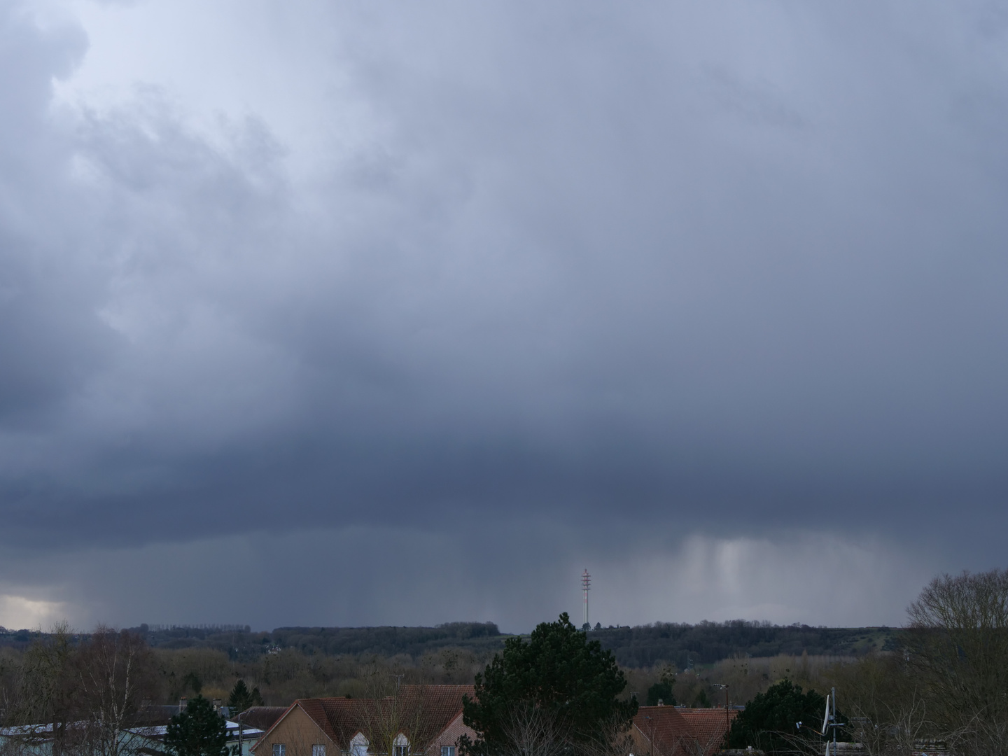 Ciel menaçant près d'Abbeville (Somme) fin février