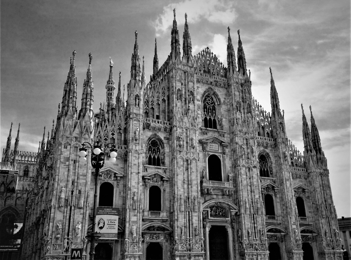 Cielo autunnale sul Duomo di Milano