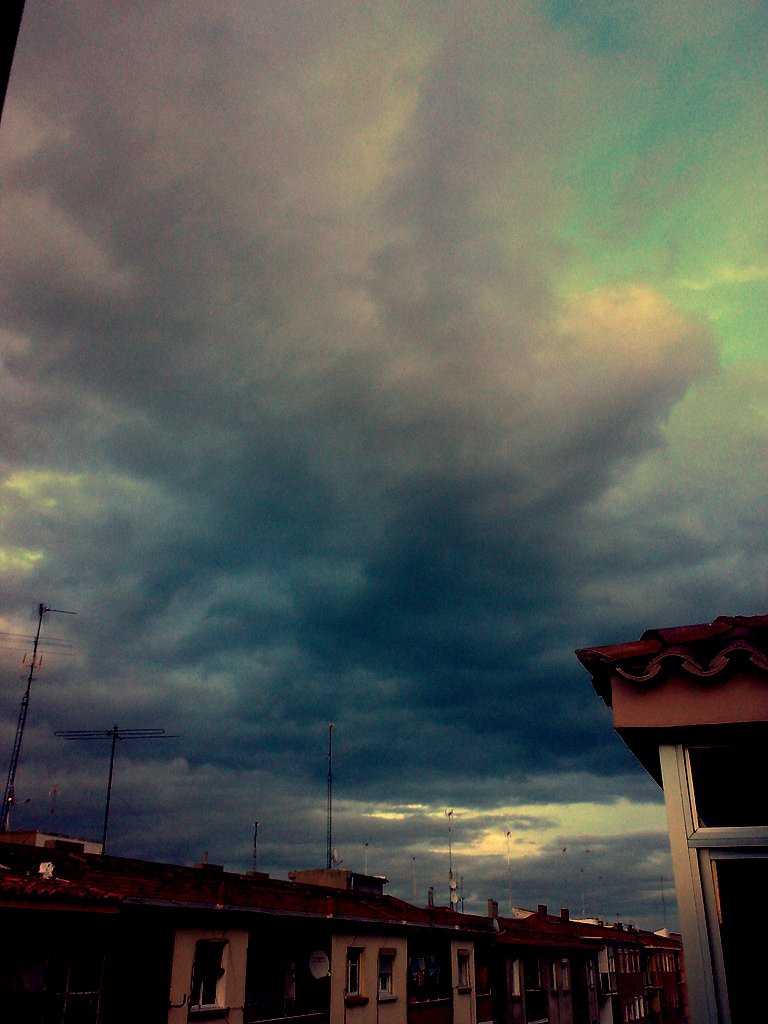 ...Cielo cerrado en dias de lluvia...