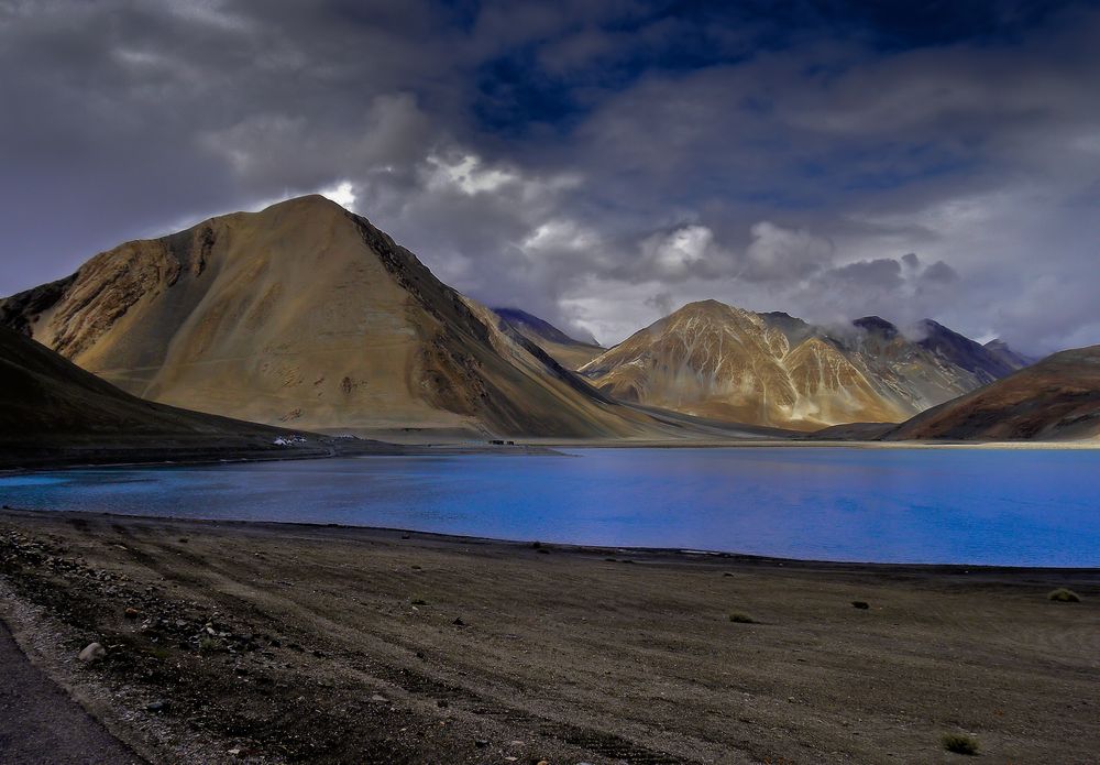 cielo, lago e.................