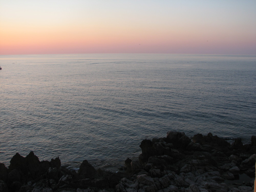 Cielo rosso sul mare