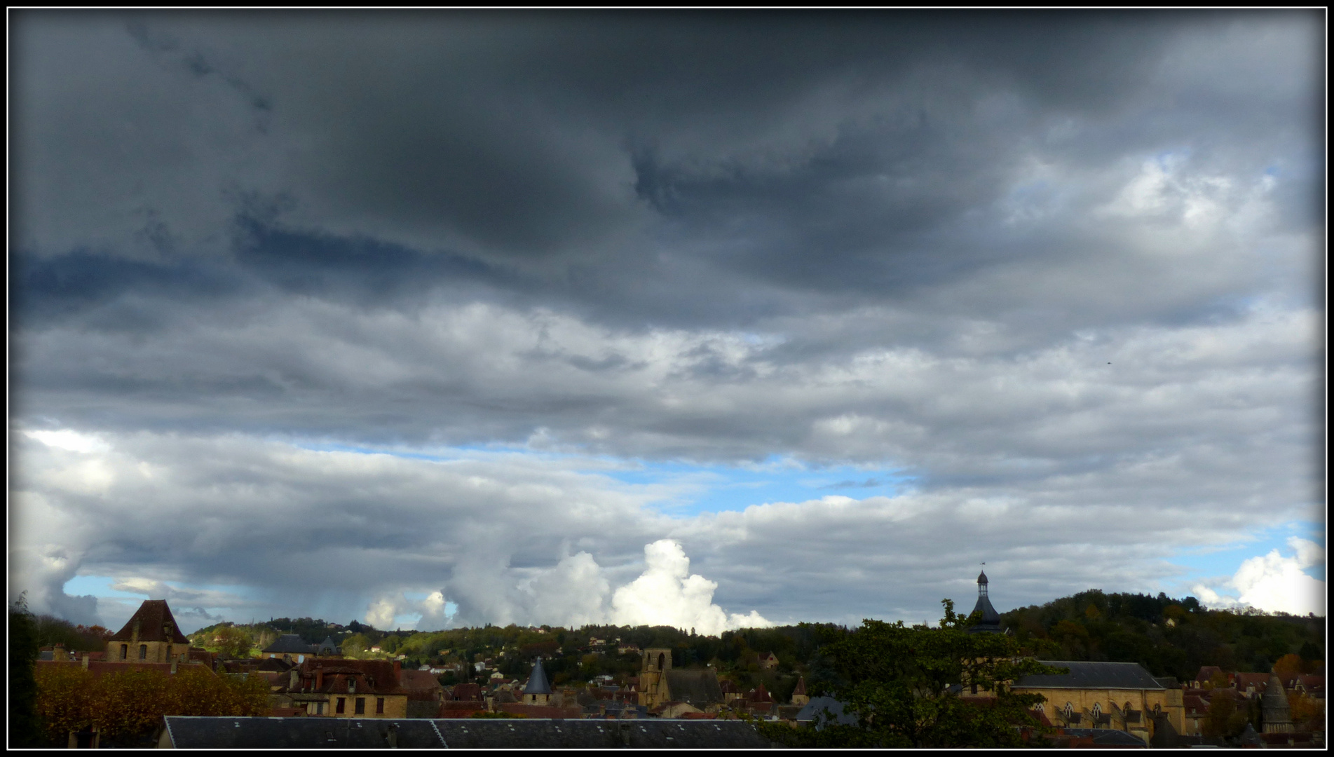 Ciels de Sarlat - 2 - 