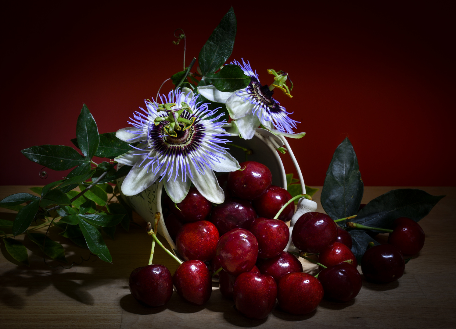 Ciliegie e Passiflora