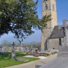 Cimetière au coeur de la vie... des habitants du village