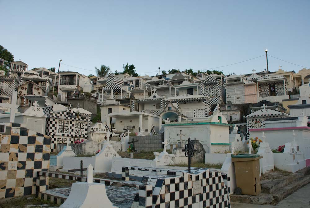 Cimetière noir et blanc