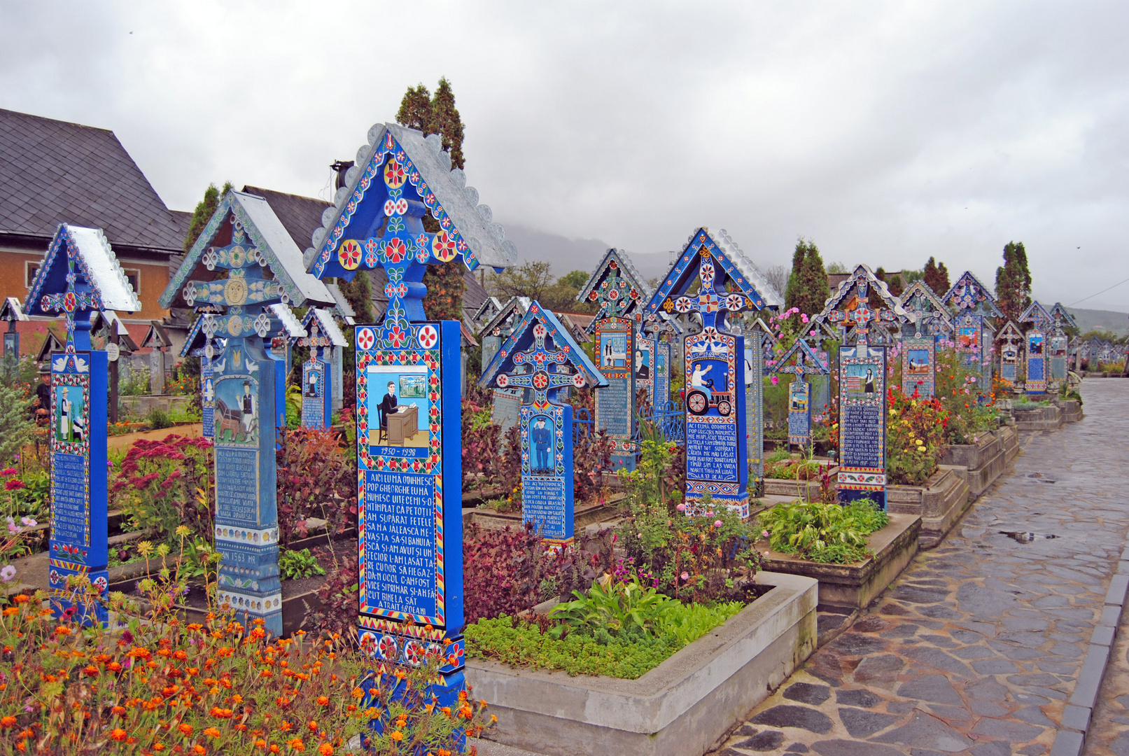 Cimitirul Vesel - Il cimitero allegro - Maramures Romania