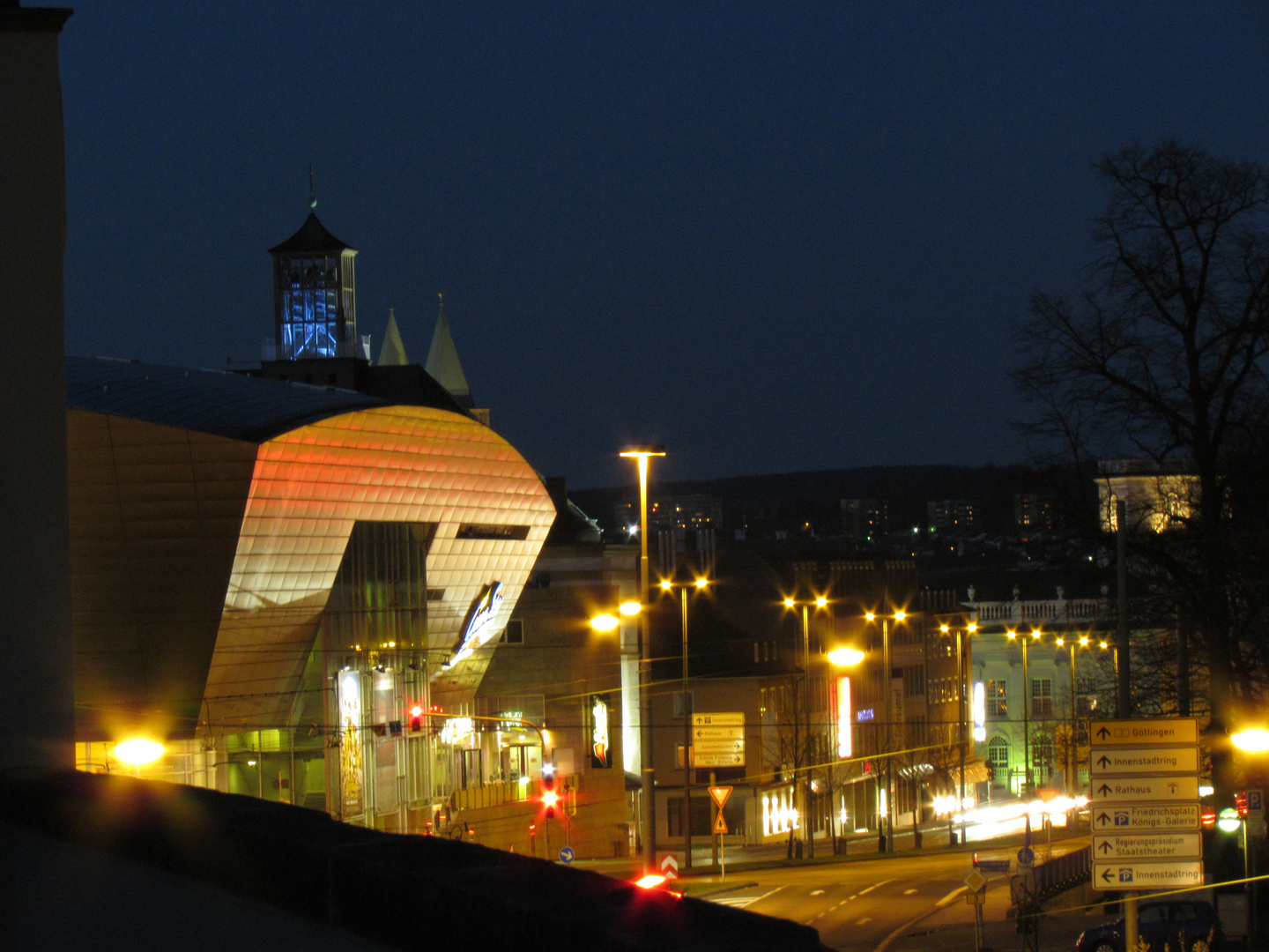 CineStar Kassel bei Nacht