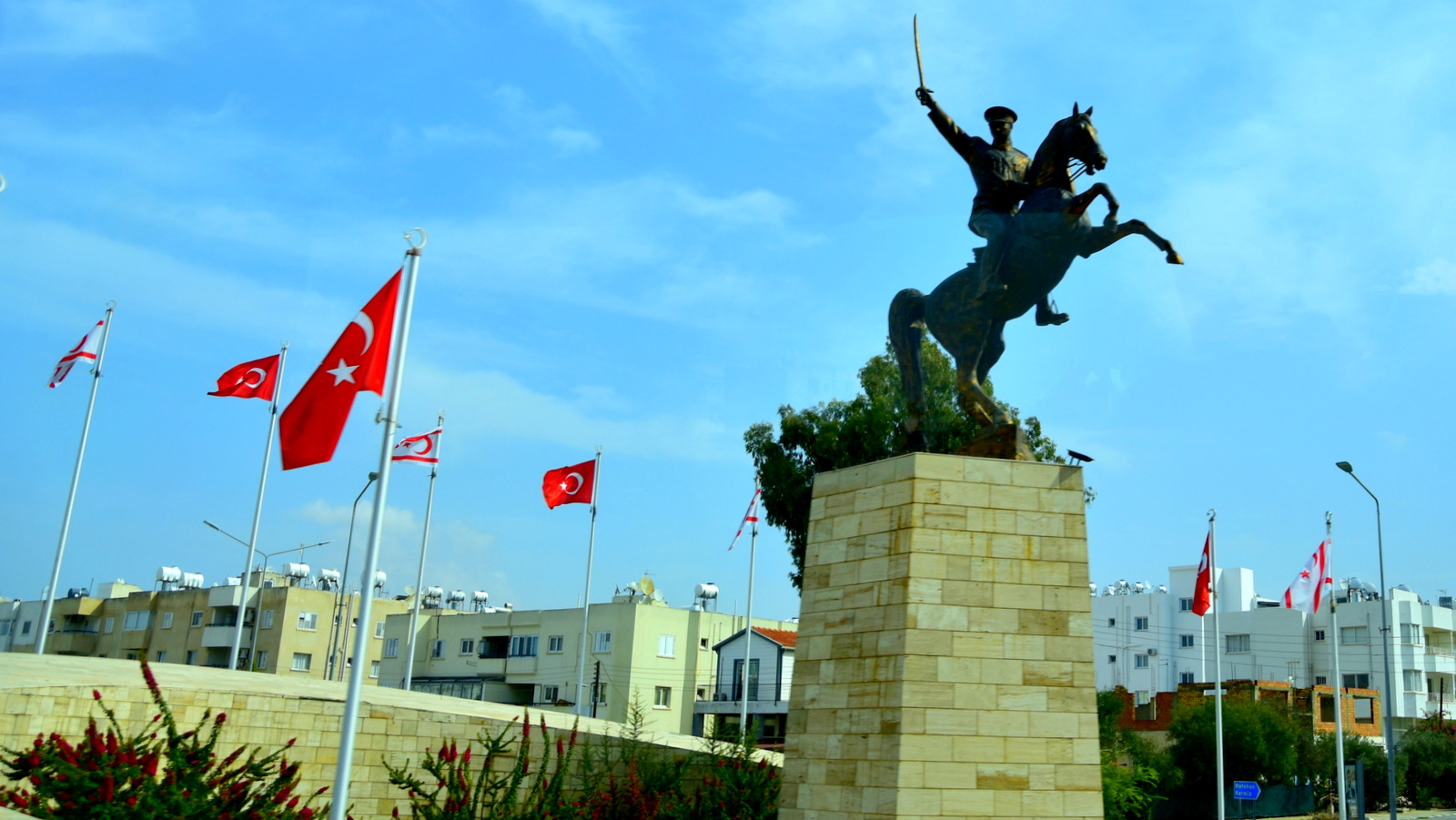 CIPRO TURCA Foto Immagini world Foto su