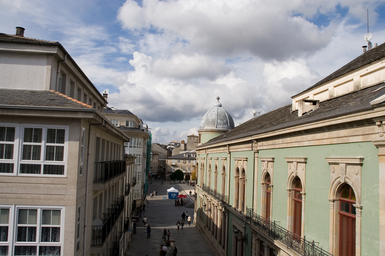 Circulo de Las Artes - Lugo desde la muralla