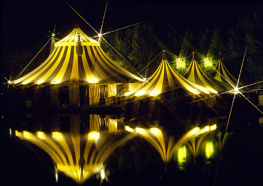 cirkus flic flac im hochwasser