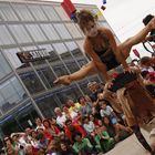 "Cirque du Platzak" beim Strassentheaterfestival "Berlin lacht" auf dem Alexanderplatz