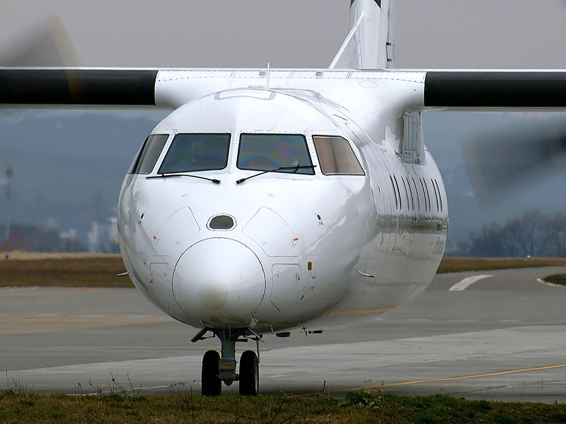 Cirrus Airlines Dash 8, Brno-Turany (BRQ)