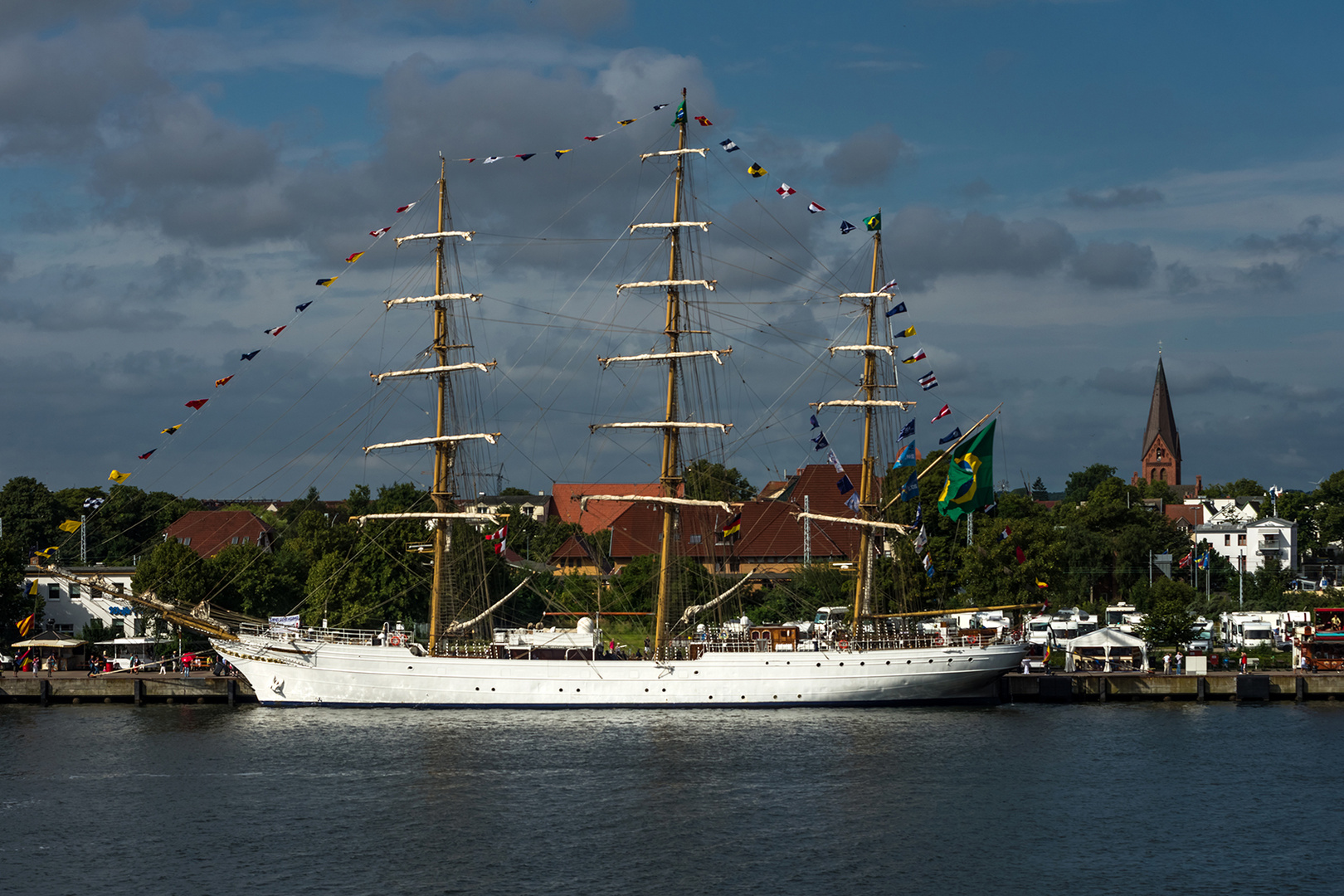 Cisne Branco, Brasilien