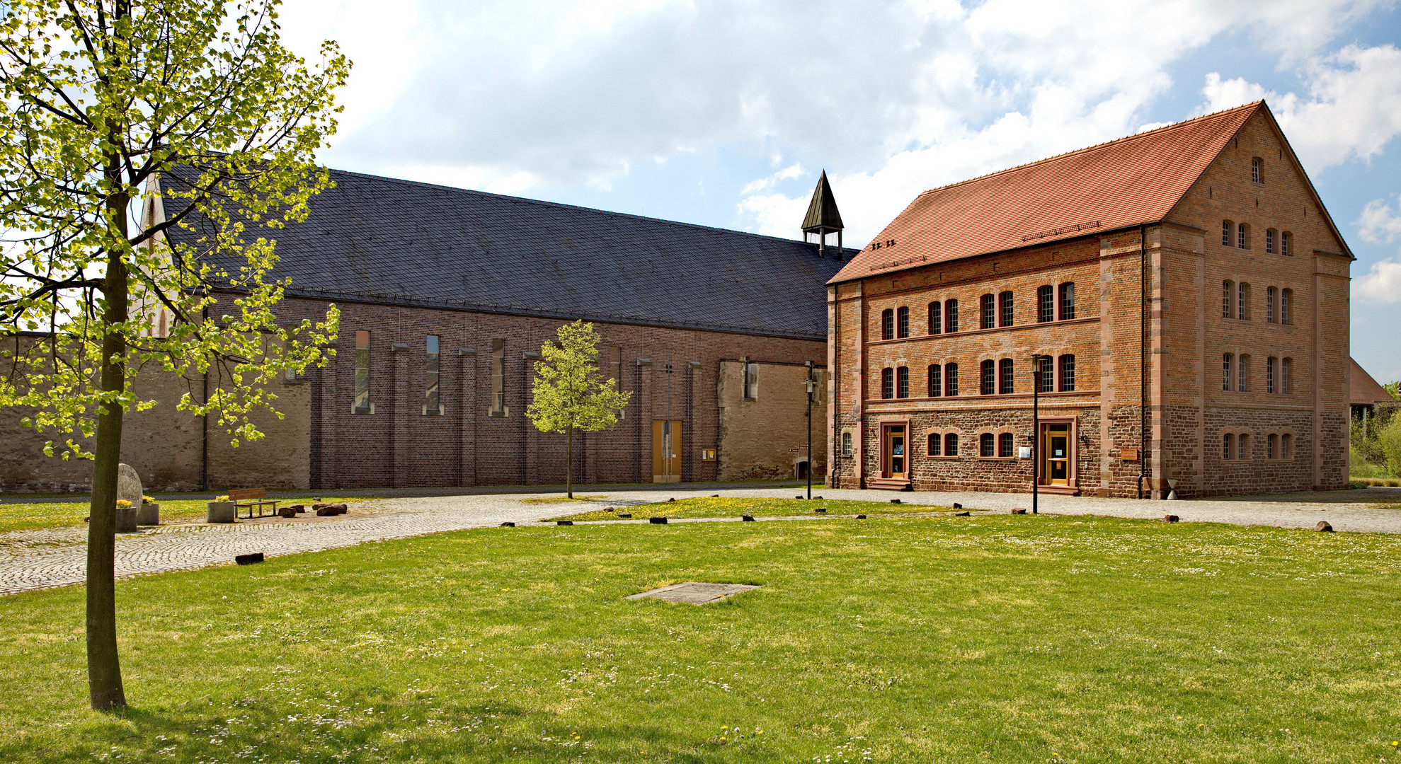 Cistercienser-Kloster Helfta bei Eisleben - Kirche und Liboriushaus