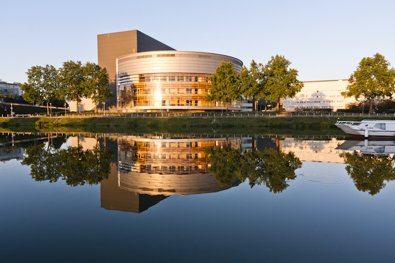 Cité des congrès de Nantes en miroir