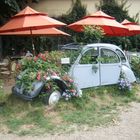 Citroen 2CV , Blumenkübel