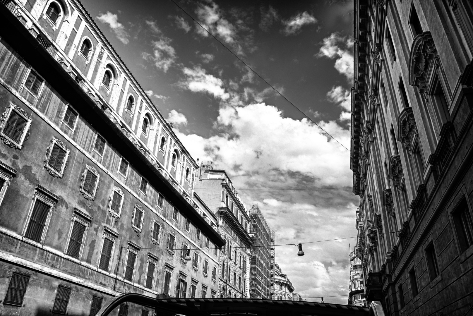 City Impression B/W Hdr