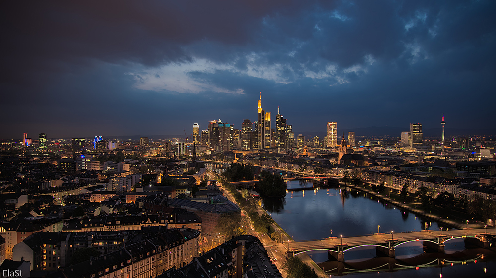 CITY LIGHTS FRANKFURT