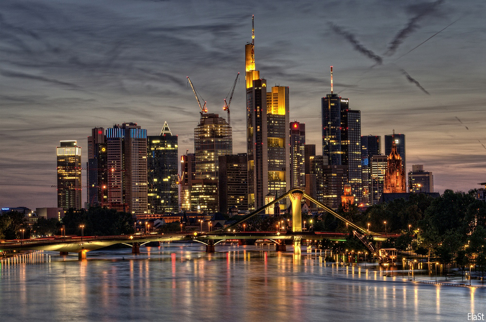 CITY LIGHTS FRANKFURT