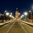 City lights - Russische Kirche bei Nacht