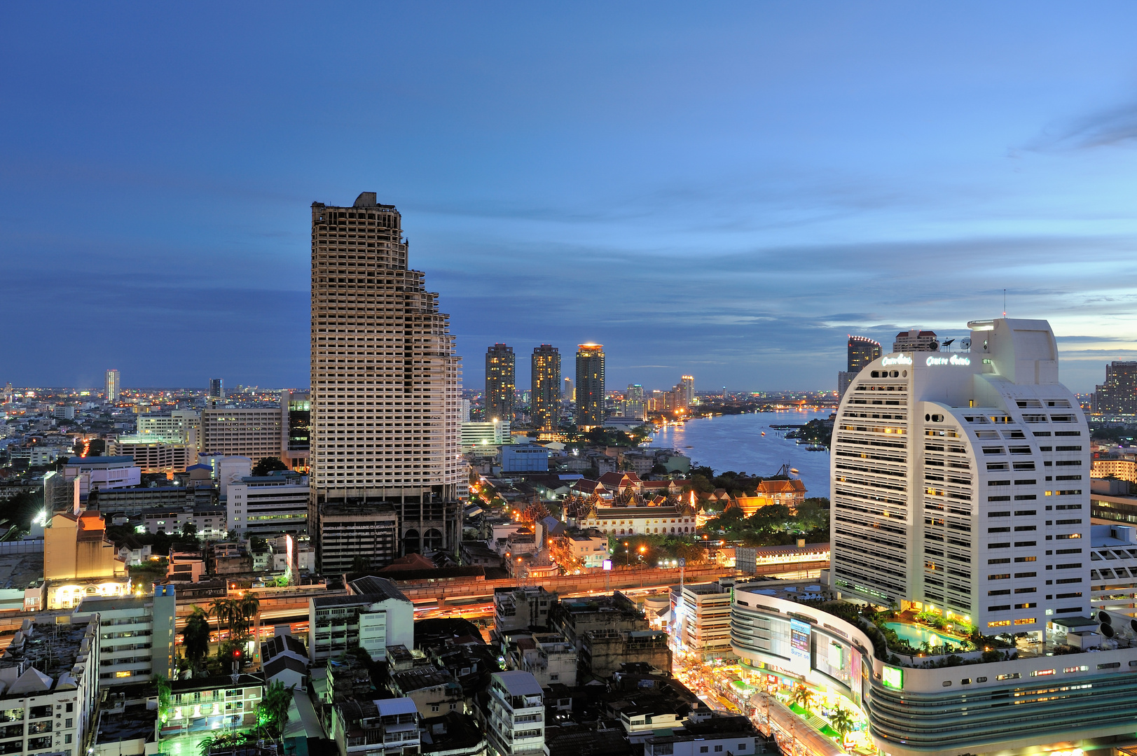 City View with Chao Phraya