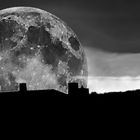 City_Moon_in_Silhouette_bw