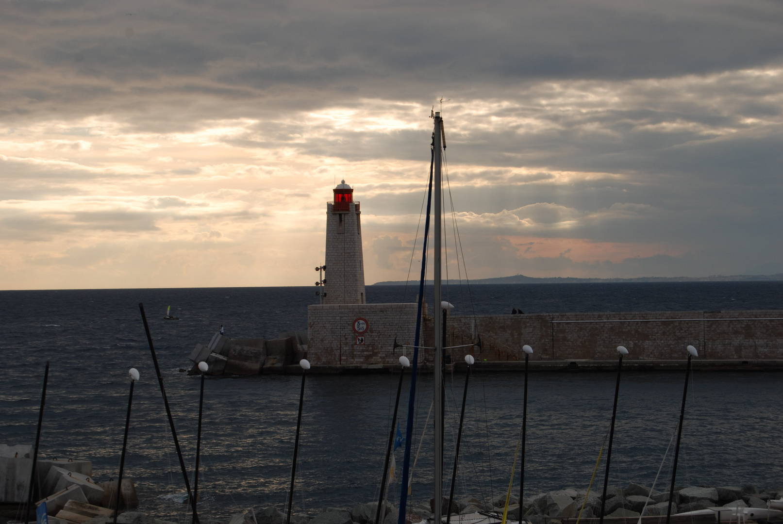 ciuché de soleil sur le port de nice