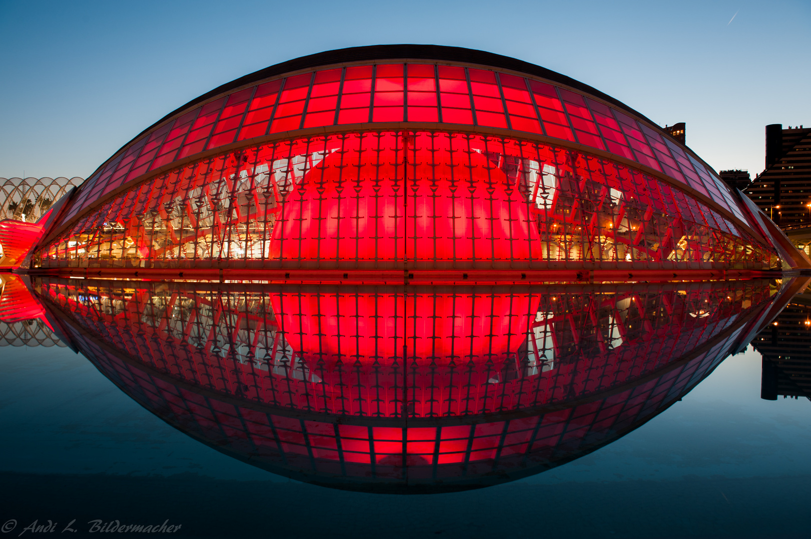 ciudad de las artes y ciencias ~~ hemisferic ~~