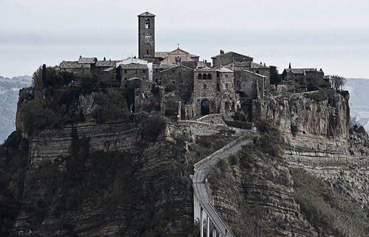 CIVITA DI BAGNO REGIO, LA CITTA' CHE MUORE