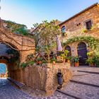 Civita di Bagnoregio - durch die Porta Santa Maria....